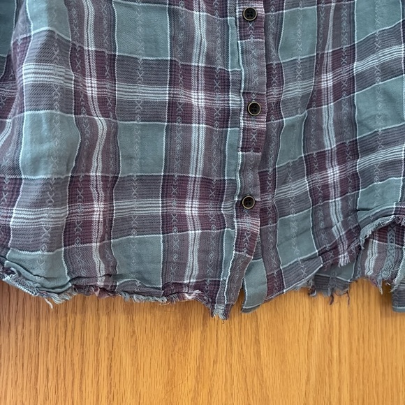 Gilded Intent Frayed Button Down- Size XL - Picture 3 of 7